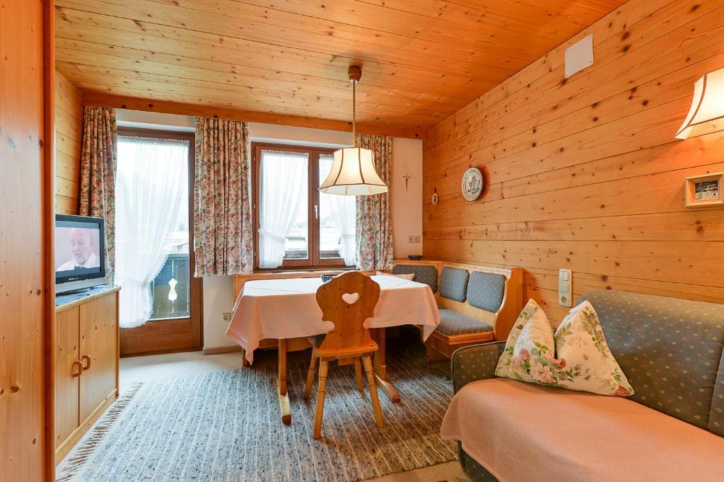 Appartementhaus Holiday Лех-ам-Арльберг Екстер'єр фото